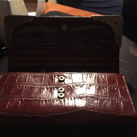 A BRIGHTEN WALLET - Picture 2 of 4